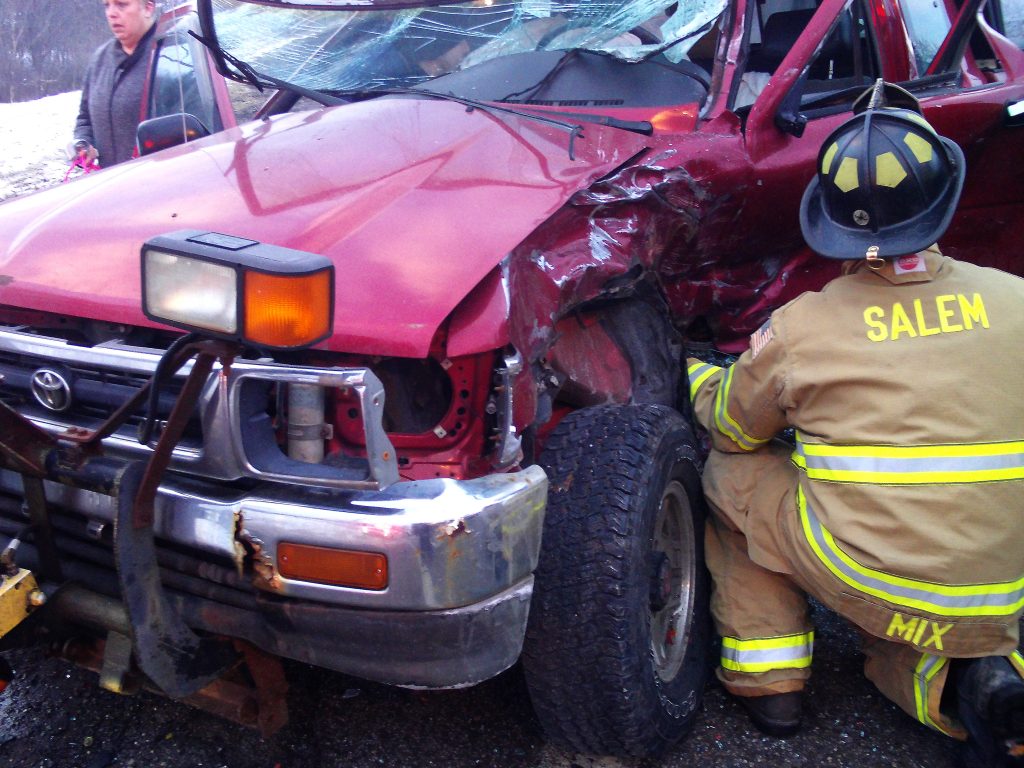 One injured in crash on bypass | News, Sports, Jobs - Salem News